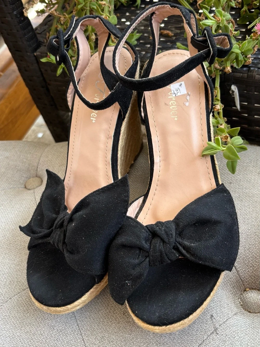 No brand stylish black